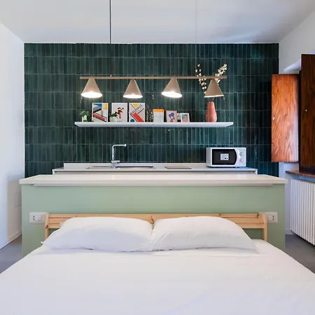 Santa Chiara Apartment
