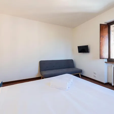 Apartment Santa Chiara By Reasy&busy